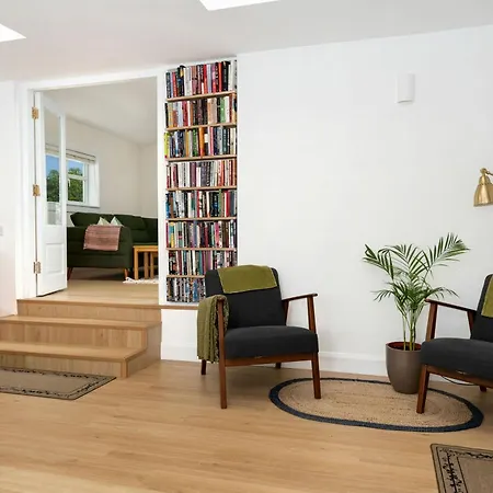 446 - بيت للعطل *